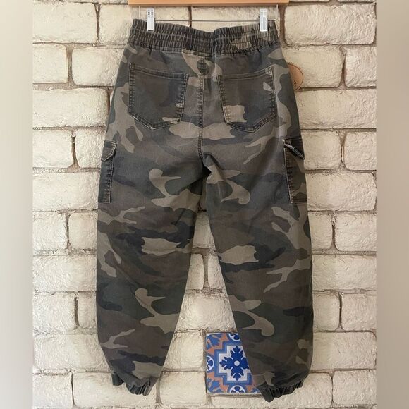 Telepathic Jr Girls Camouflage Cargo Cropped Pants Size 7/28 - Picture 9 of 12